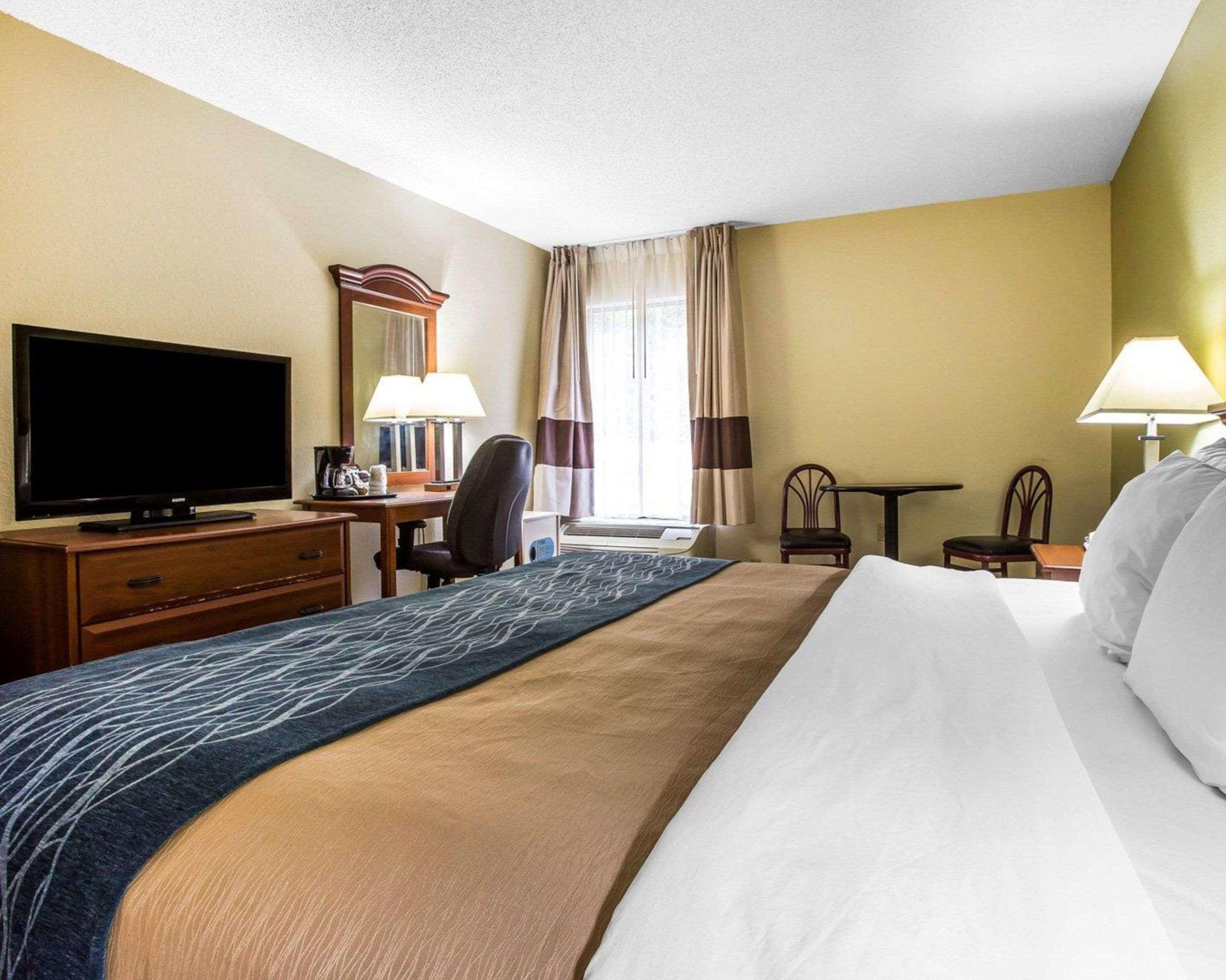 Quality Inn Darien-North Brunswick Exterior foto